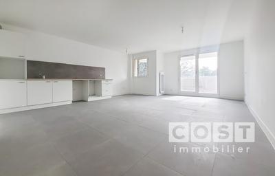 Appartement - 84 m² - 4 pièces