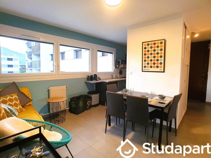 Chambre - 10 m² - 1 pièce