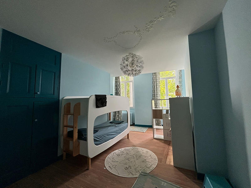 Maison - 236 m² - 5 pièces