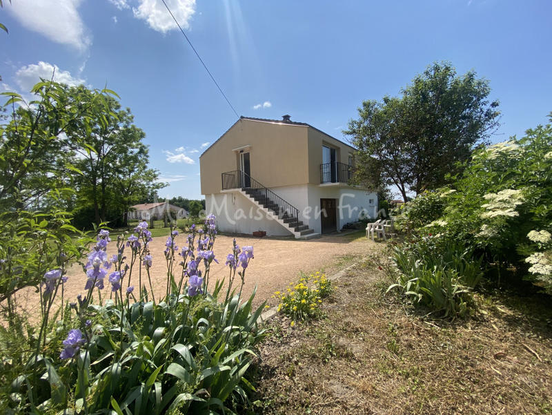 Maison - 92 m² - 6 pièces