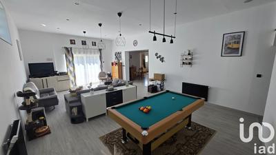 Maison - 370 m² - 10 pièces