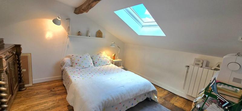 Maison - 180 m² - 9 pièces