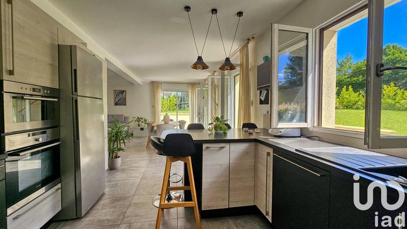 Maison - 137 m² - 7 pièces