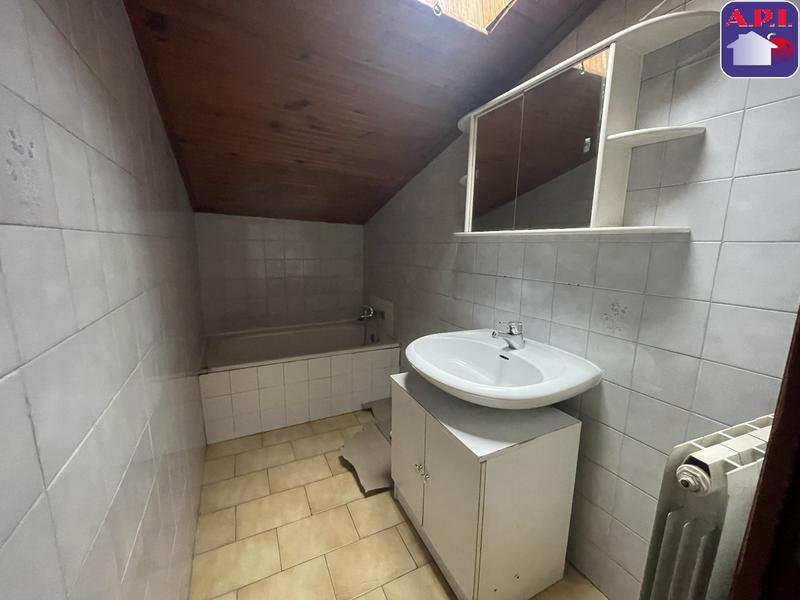Maison - 99 m² - 5 pièces