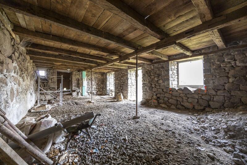 Maison ancienne - 210 m² - 6 pièces