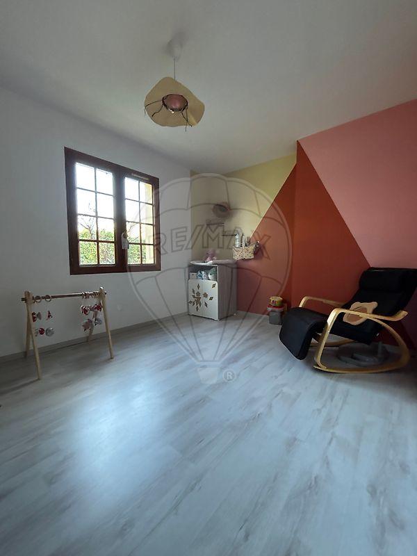 Maison - 151 m² - 7 pièces