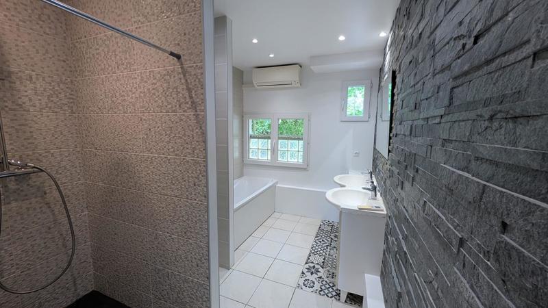 Appartement - 84 m² - 3 pièces