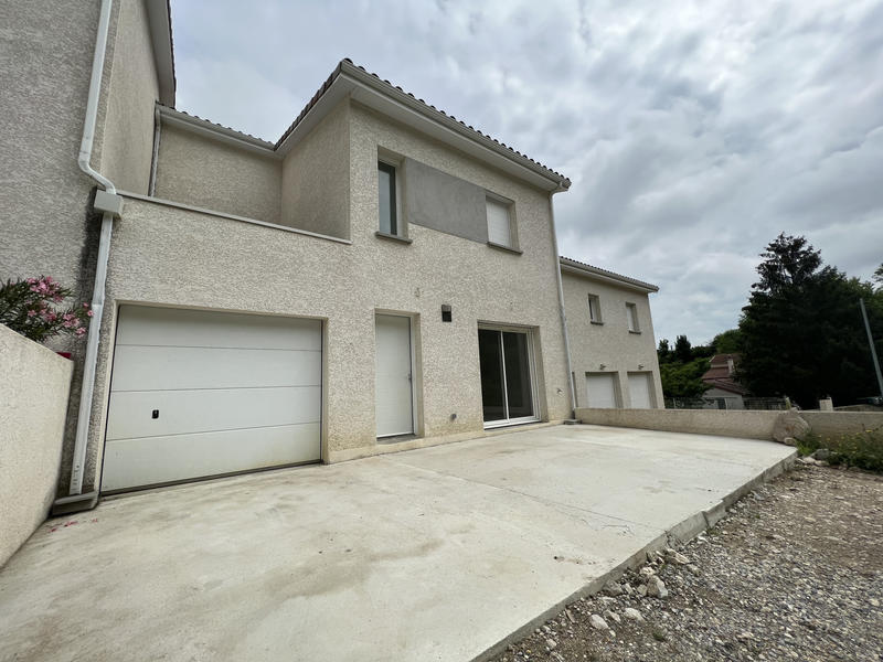 Maison - 94 m² - 4 pièces