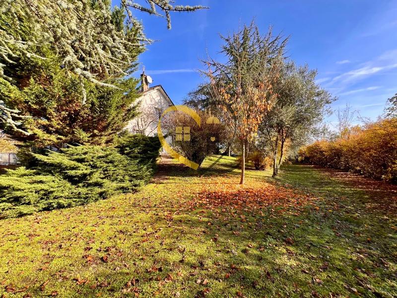 Maison - 205 m² - 8 pièces