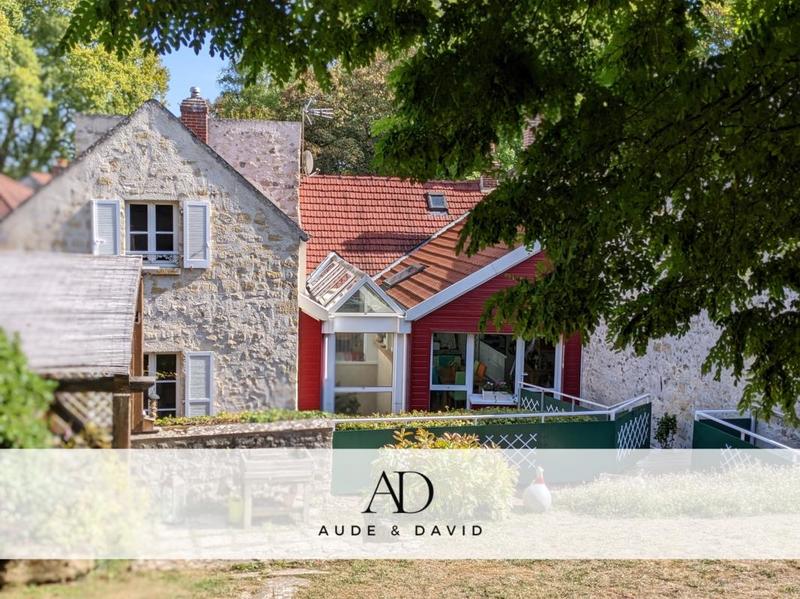 Maison - 229 m² - 10 pièces