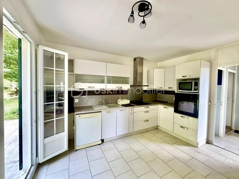 Maison traditionnelle - 146 m² - 5 pièces