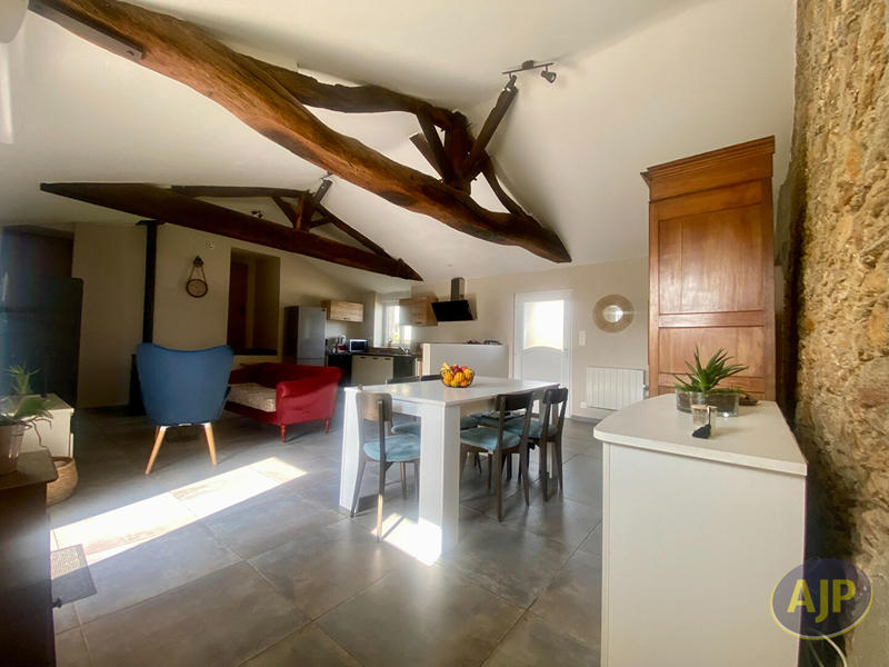 Maison - 84 m² - 4 pièces