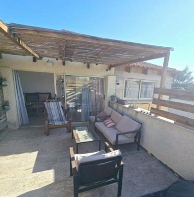 Immeuble - 140 m² - 8 pièces