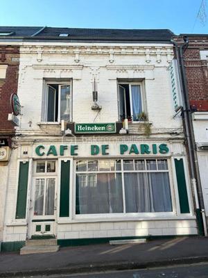 Immeuble - 140 m² - 7 pièces