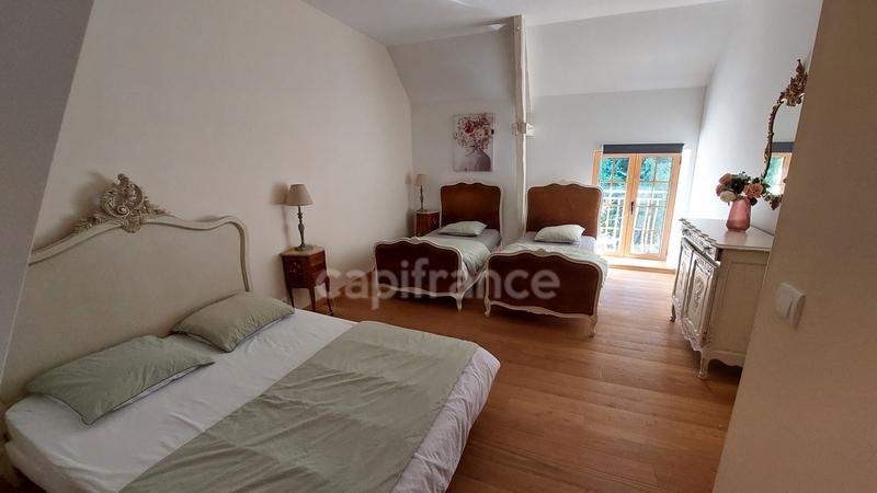 Maison - 363 m² - 17 pièces