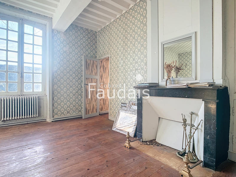 Propriété - 300 m² - 6 pièces