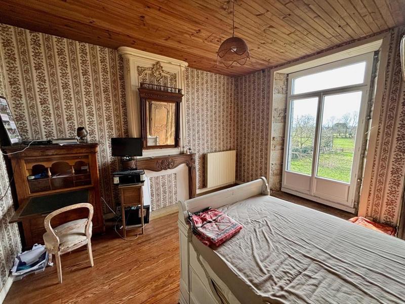 Maison - 250 m² - 9 pièces