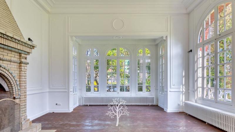 Villa - 336 m² - 13 pièces