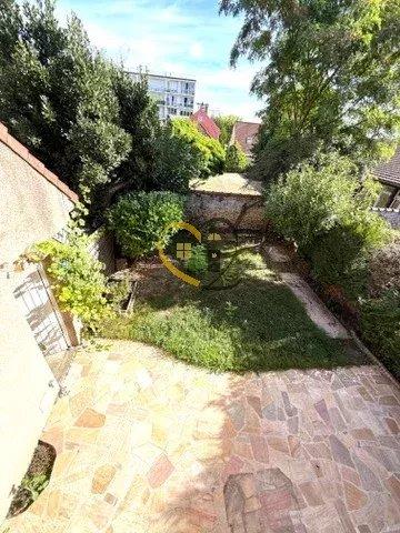 Maison de village - 154 m² - 9 pièces