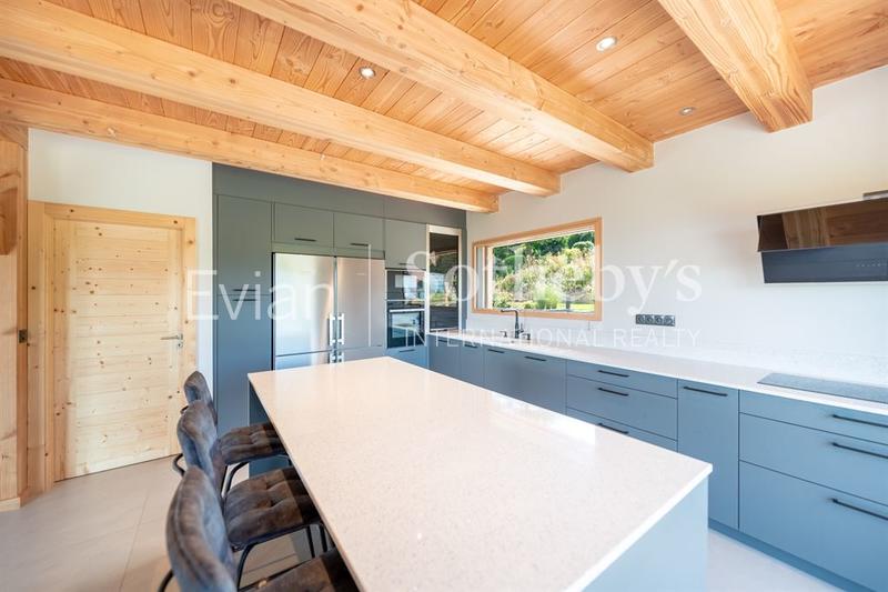 Maison - 355 m² - 10 pièces