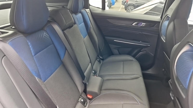 Lynk &amp; Co 01 1.5 Phev 261 Ch Dcth7