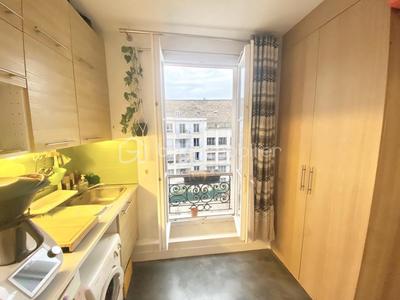 Studio - 14 m² - 1 pièce