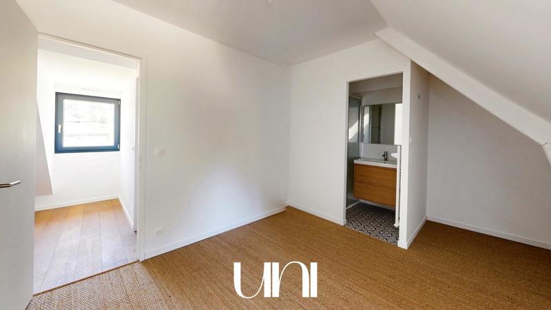 Maison - 205 m² - 7 pièces