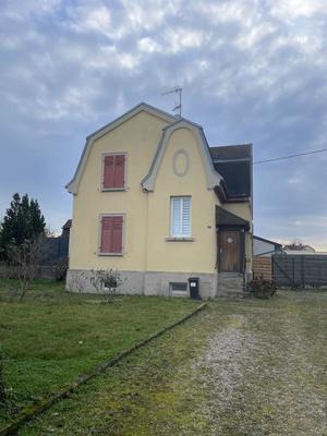 Maison - 93 m² - 5 pièces