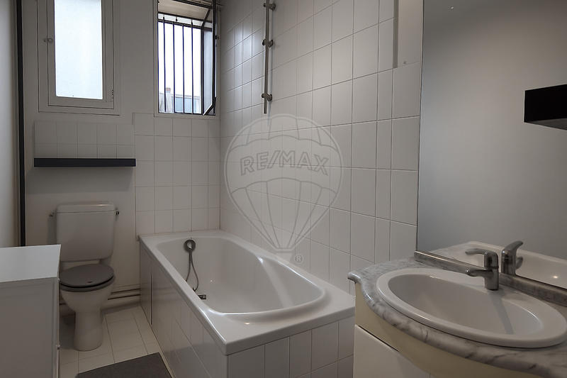 Appartement - 82 m² - 3 pièces