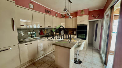 Maison - 95 m² - 6 pièces