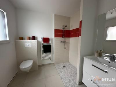 Maison - 97 m² - 4 pièces