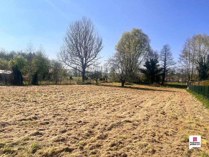 Terrain constructible - 1 917 m²