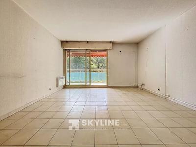 Appartement - 97 m² - 4 pièces