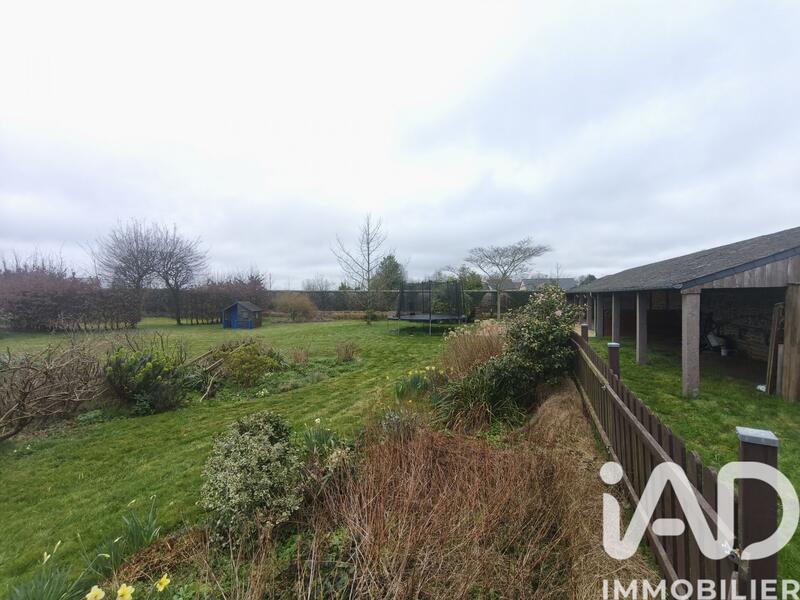 Maison - 242 m² - 8 pièces