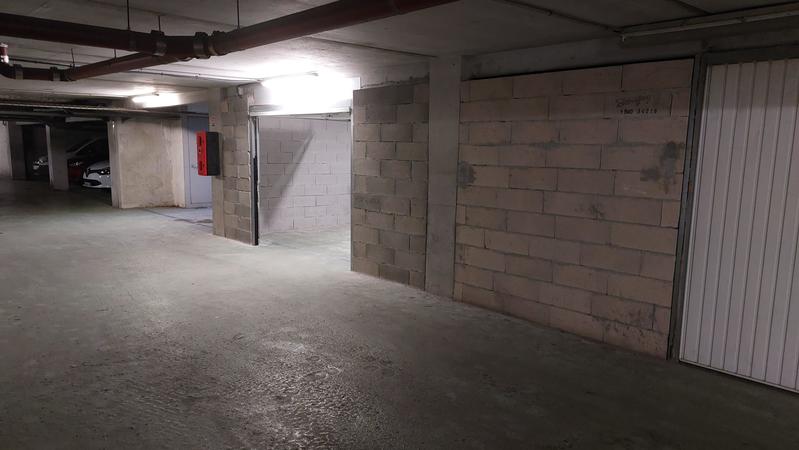 Parking / Garage - 19 m²