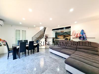 Maison - 93 m² - 4 pièces