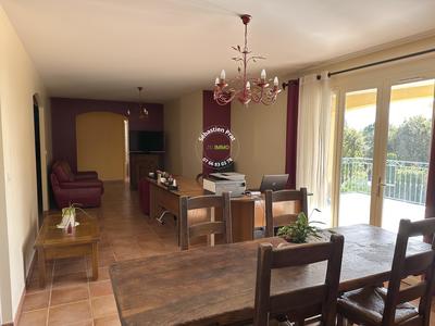 Maison contemporaine - 137 m² - 4 pièces