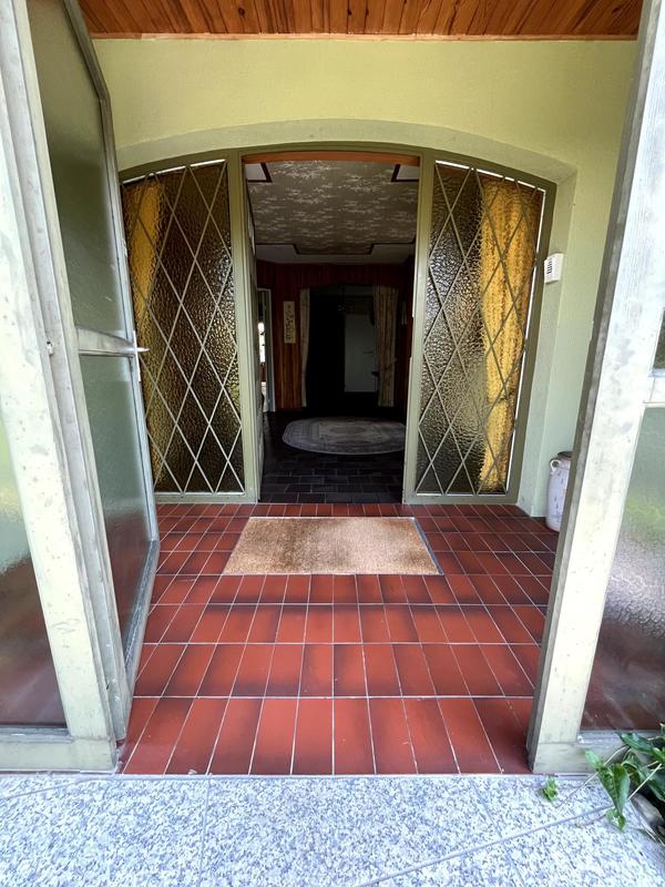 Maison - 265 m² - 10 pièces