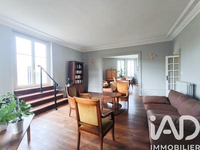Maison - 321 m² - 15 pièces