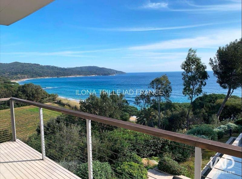 Maison - 300 m² - 5 pièces