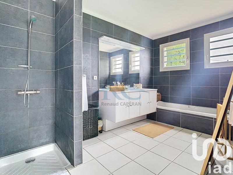 Maison - 203 m² - 5 pièces