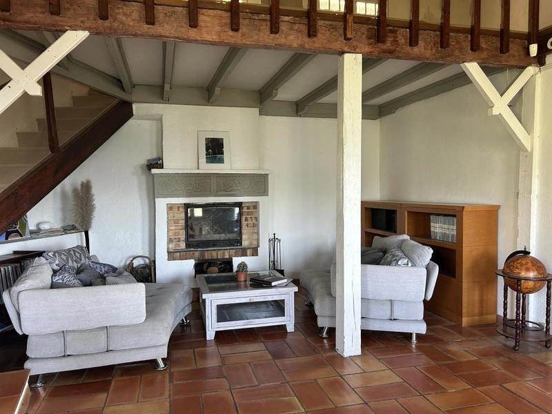 Maison - 201 m² - 5 pièces