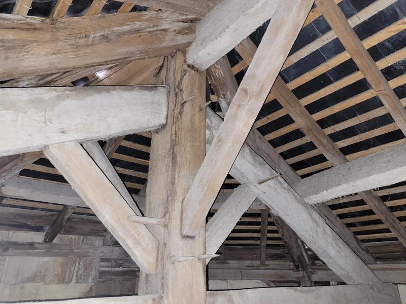 Maison - 470 m² - 18 pièces