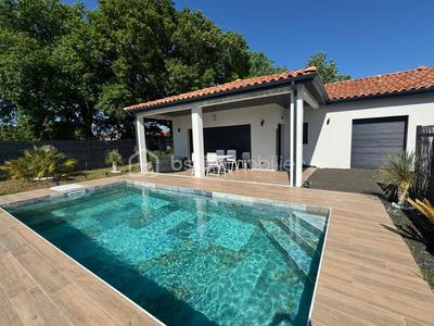 Maison - 137 m² - 5 pièces