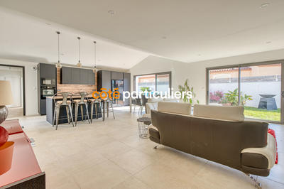 Villa - 162 m² - 6 pièces