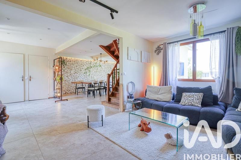 Maison - 210 m² - 5 pièces