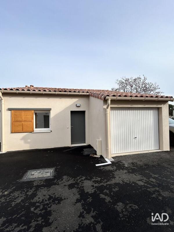 Maison - 96 m² - 4 pièces