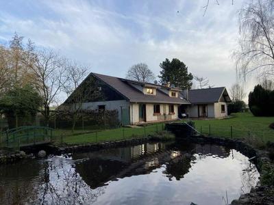 Propriété - 248 m² - 13 pièces