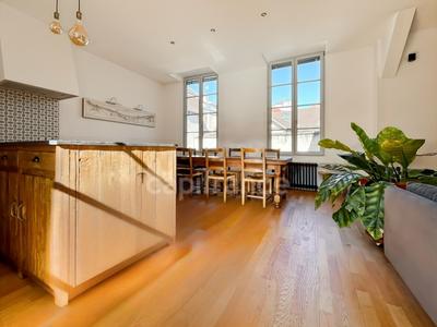 Appartement ancien - 75 m² - 2 pièces