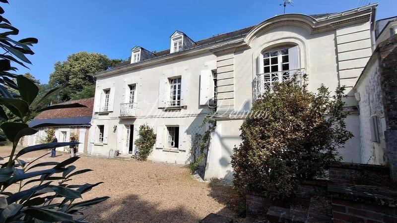 Maison de maîtres - 300 m² - 9 pièces